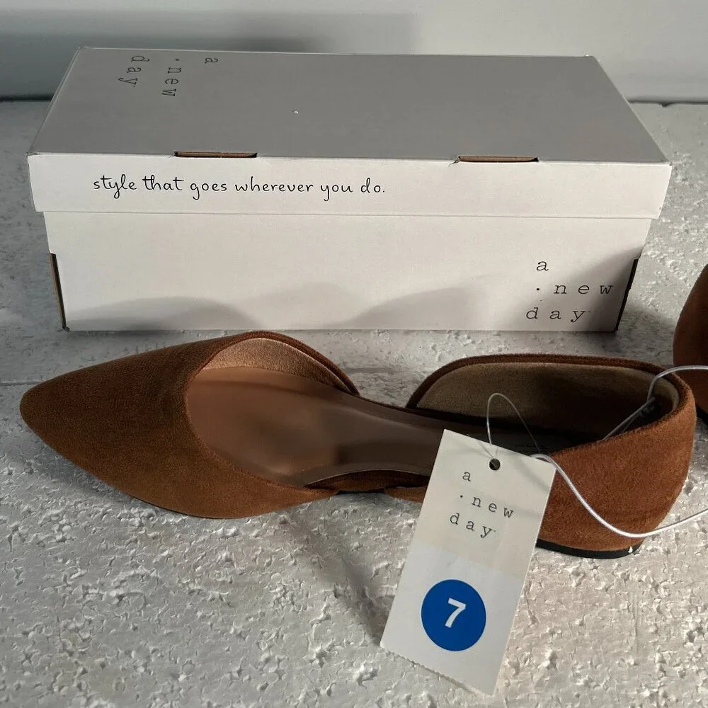 A New Day NWT SZ7 Julie Ballet Flats Cognac Closet Staple Academia Timeless Chic